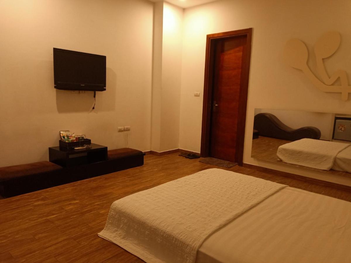 Blue Diamond Apartment Hotel Hanoi Exterior photo